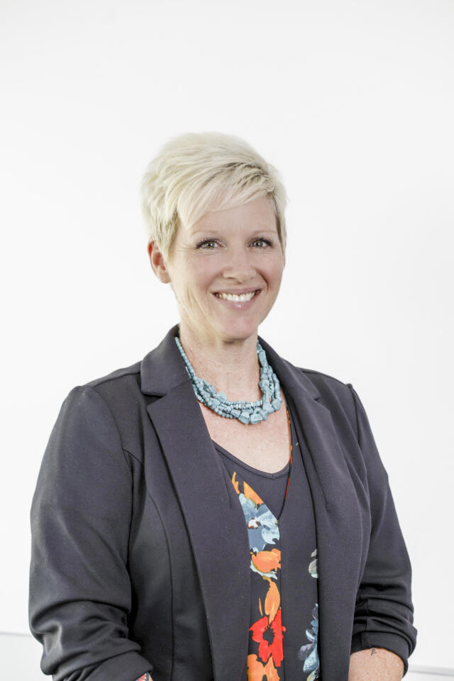 Joni Sivey headshot
