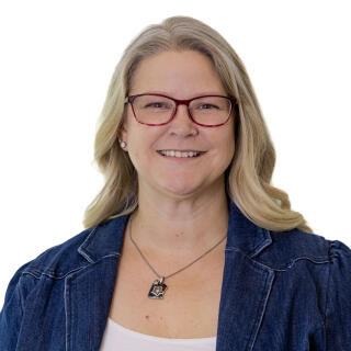 Headshot of Pam Steurer